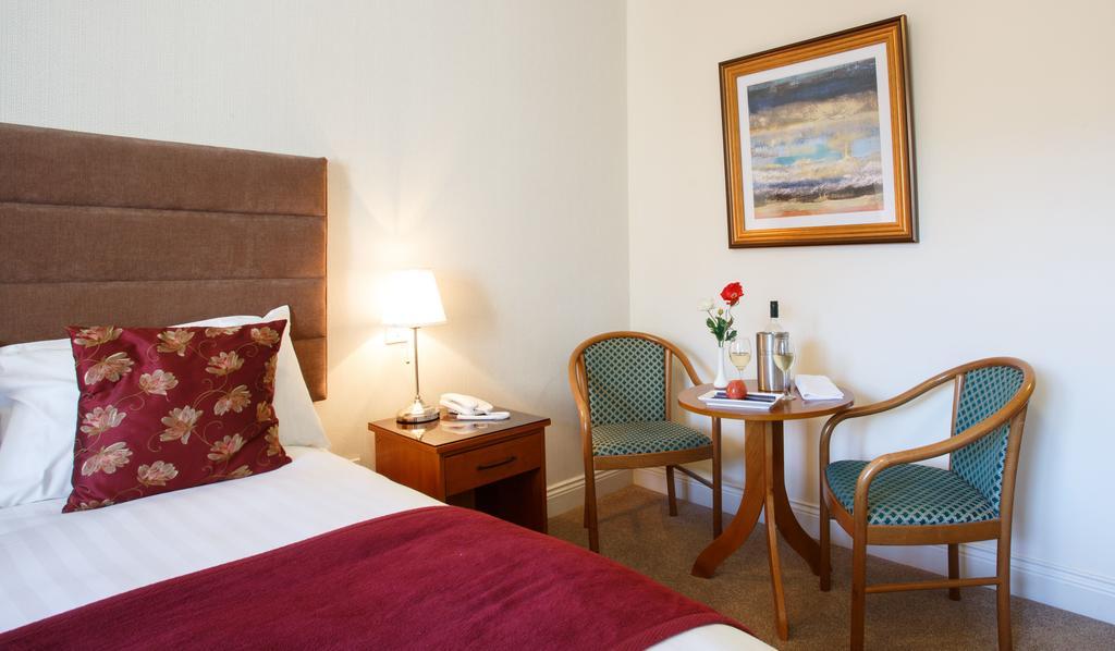 The Clonakilty Hotel Buitenkant foto