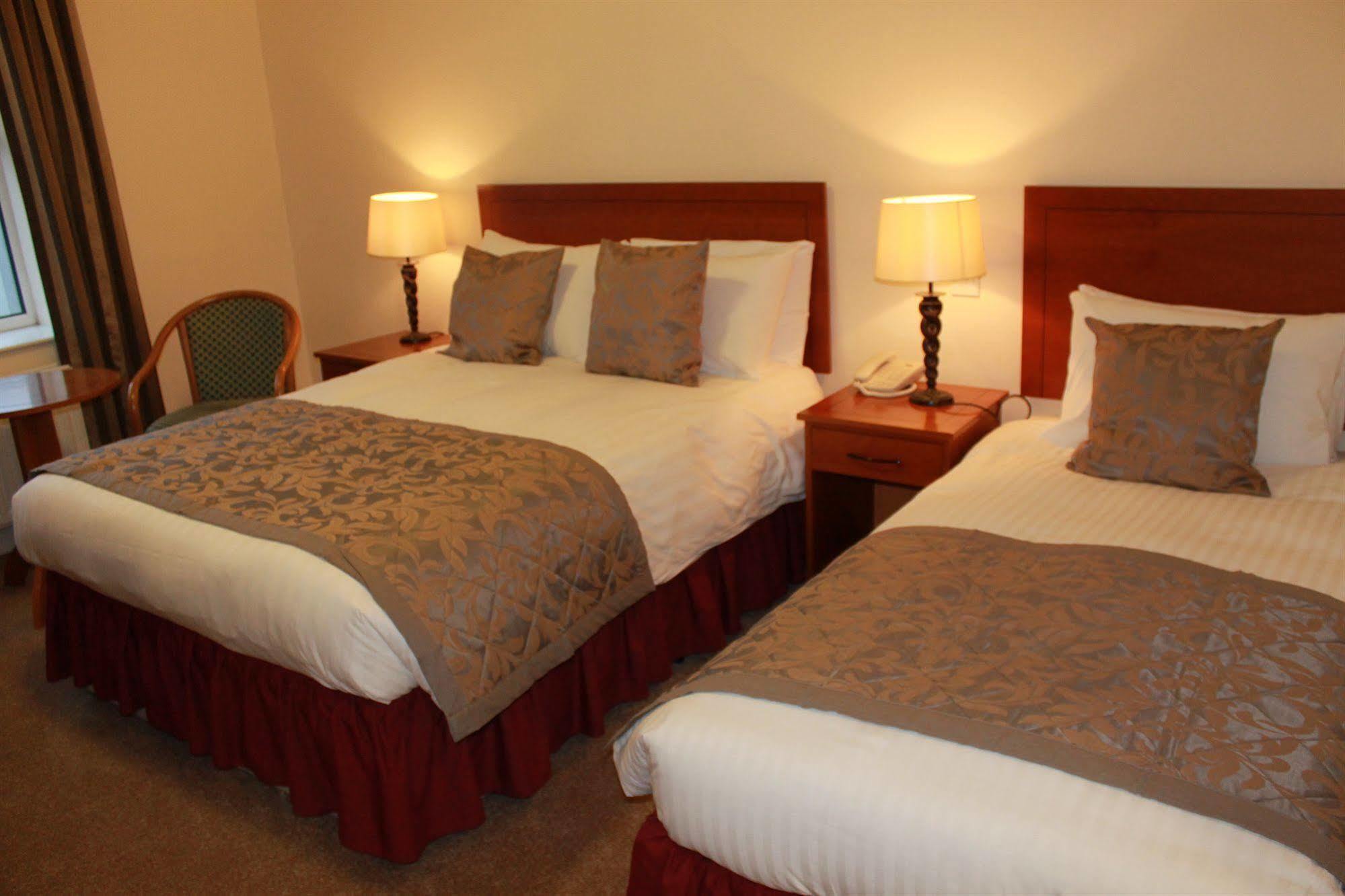 The Clonakilty Hotel Buitenkant foto